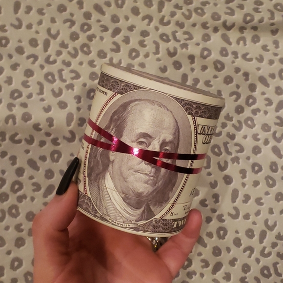 💸⭐KYLIE COSMETICS MONEY ROLL MATTE LIPSTICKS⭐💸 - Picture 9 of 10